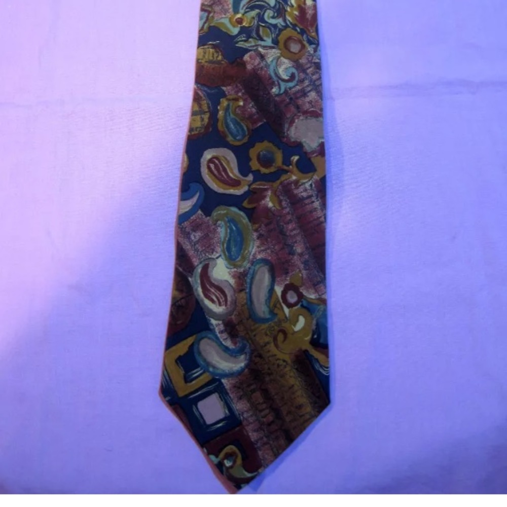 NEW ENRICO COVERI
Neck Tie vintage 100% silk tie